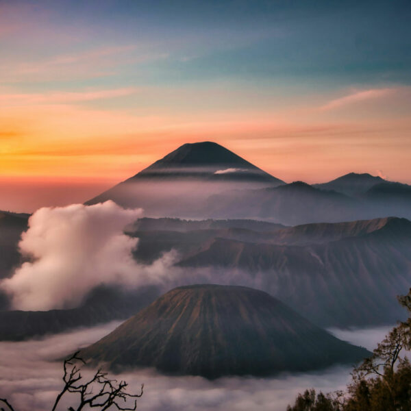 Le mont Semeru dans le parc national de Bromo Tengger Semeru à Java en Indonésie