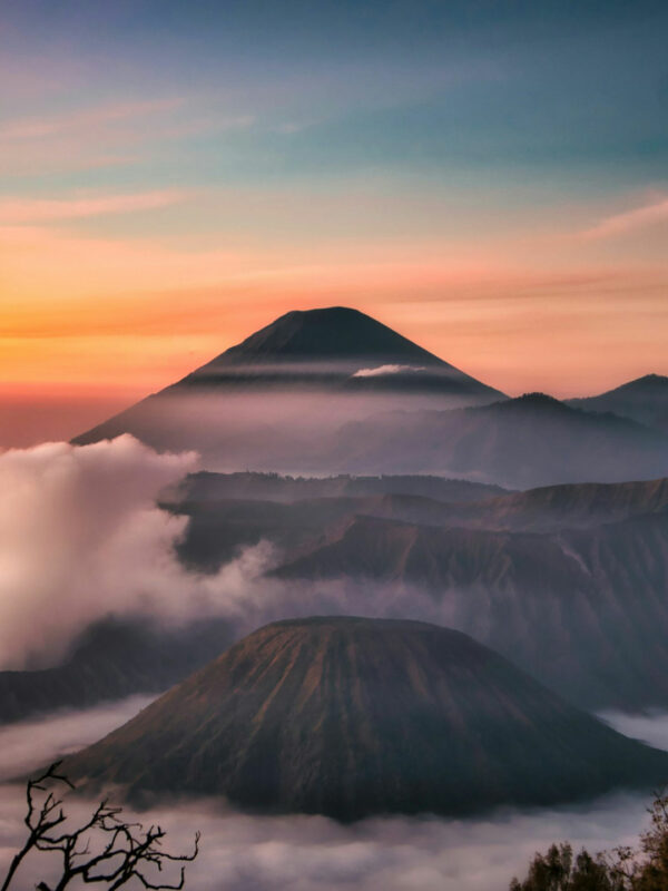 Le mont Semeru dans le parc national de Bromo Tengger Semeru à Java en Indonésie