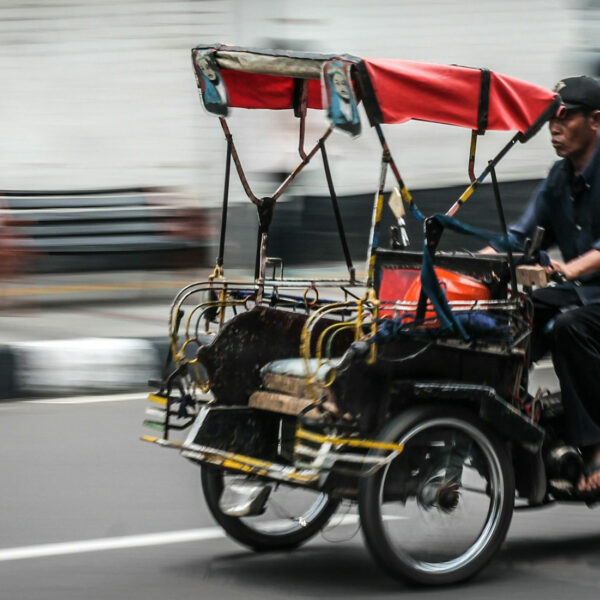 Un transport typique à Bandung en Indonésie